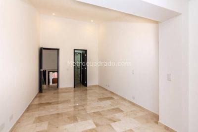Casa de 5 alcobas en arriendo en Loma De Los Gonzalez, Medellín, 360 m² · foto 4 de 20