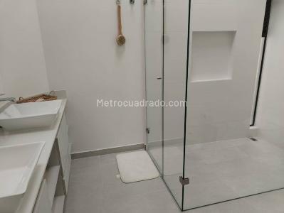 Casa de 3 alcobas en venta en San Lucas, Envigado, 180 m² · foto 16 de 19