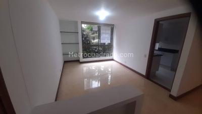 Apartamento de 3 alcobas en venta en El Poblado, Medellín, 157 m² · foto 2 de 20