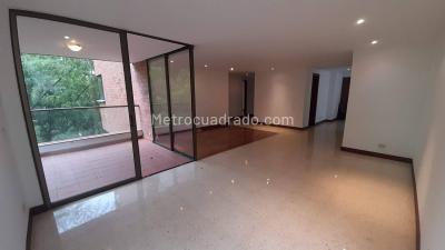 Apartamento de 3 alcobas en venta en El Poblado, Medellín, 157 m² · foto 7 de 20