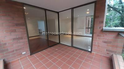 Apartamento de 3 alcobas en venta en El Poblado, Medellín, 157 m² · foto 8 de 20
