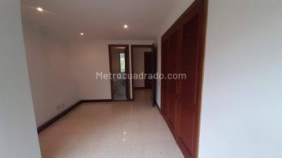 Apartamento de 3 alcobas en venta en El Poblado, Medellín, 157 m² · foto 18 de 20