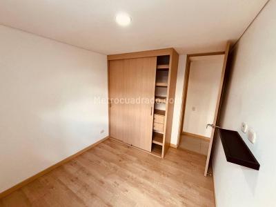 Apartamento de 3 alcobas en venta en Loma De San Jose, Sabaneta, 80 m² · foto 10 de 19