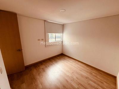 Apartamento de 3 alcobas en venta en Loma De San Jose, Sabaneta, 80 m² · foto 11 de 19