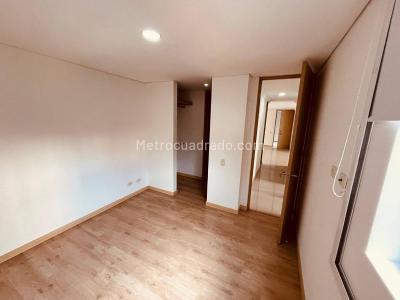 Apartamento de 3 alcobas en venta en Loma De San Jose, Sabaneta, 80 m² · foto 12 de 19