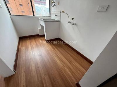 Apartamento de 3 alcobas en arriendo en El Poblado, Medellín, 140 m² · foto 3 de 18