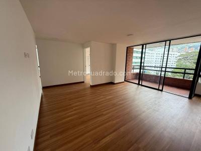 Apartamento de 3 alcobas en arriendo en El Poblado, Medellín, 140 m² · foto 5 de 18