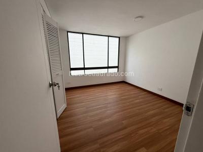 Apartamento de 3 alcobas en arriendo en El Poblado, Medellín, 140 m² · foto 6 de 18