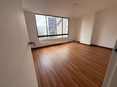 Apartamento de 3 alcobas en arriendo en El Poblado, Medellín, 140 m² · foto 8 de 18