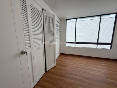 Apartamento de 3 alcobas en arriendo en El Poblado, Medellín, 140 m² · foto 11 de 18