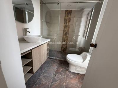 Apartamento de 3 alcobas en arriendo en El Poblado, Medellín, 140 m² · foto 12 de 18