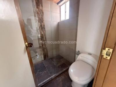 Apartamento de 3 alcobas en arriendo en El Poblado, Medellín, 140 m² · foto 15 de 18