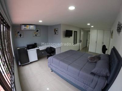 Casa de 5 alcobas en venta en Calasanz, Medellín, 213 m² · foto 10 de 20