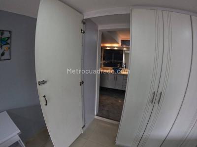 Casa de 5 alcobas en venta en Calasanz, Medellín, 213 m² · foto 7 de 20