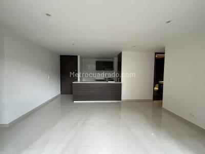 Apartamento de 3 alcobas en venta en Loma De San Jose, Sabaneta, 86 m² · foto 3 de 16