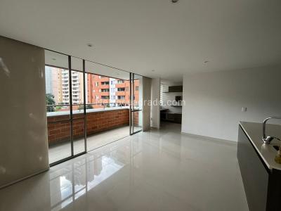 Apartamento de 3 alcobas en venta en Loma De San Jose, Sabaneta, 86 m² · foto 4 de 16