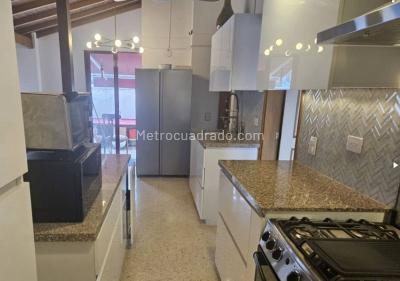 Apartamento de 4 alcobas en venta en Laureles, Medellín, 137 m² · foto 3 de 7