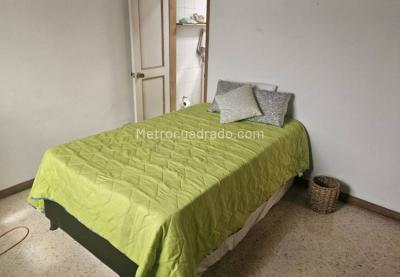 Apartamento de 4 alcobas en venta en Laureles, Medellín, 137 m² · foto 5 de 7
