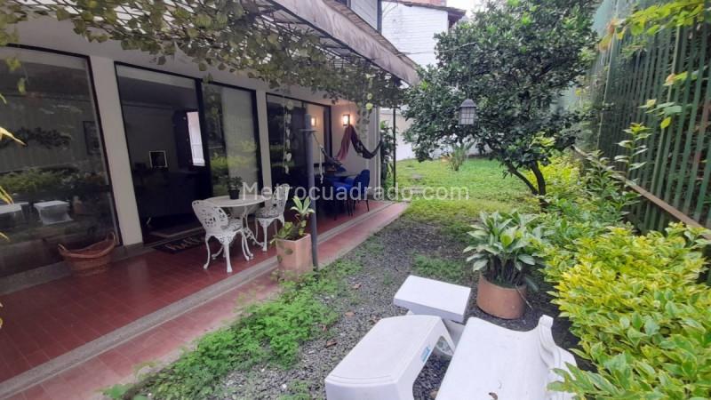 4BR Apartment in Poblado (250 m²) - 2