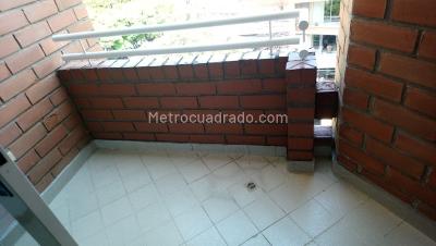Apartamento en venta en Laureles, Medellín · foto 3 de 20