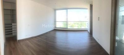 Apartamento de 3 alcobas en arriendo en El Poblado, Medellín, 230 m² · foto 8 de 17