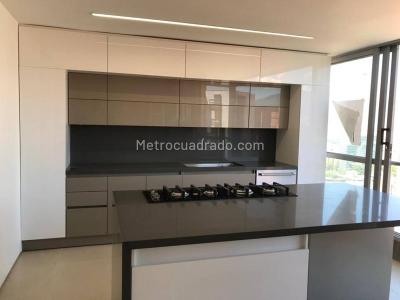 Apartamento de 3 alcobas en arriendo en El Poblado, Medellín, 230 m² · foto 11 de 17