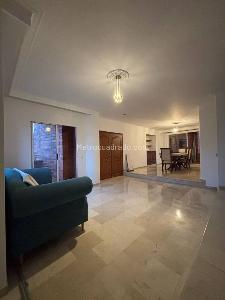 Apartamento de 3 alcobas en venta en Laureles, Medellín, 177 m² · foto 2 de 20