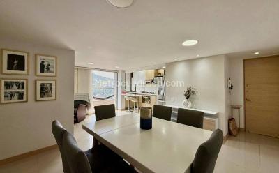 Apartamento de 2 alcobas en venta en Sabaneta, Sabaneta, 75 m² · foto 7 de 13