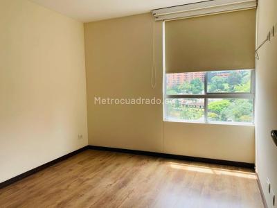 Apartamento de 3 alcobas en arriendo en El Poblado, Medellín, 130 m² · foto 6 de 19