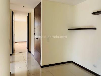 Apartamento de 3 alcobas en arriendo en El Poblado, Medellín, 130 m² · foto 10 de 19
