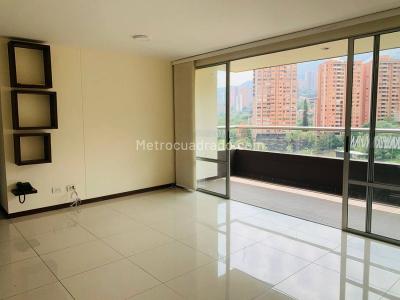 Apartamento de 3 alcobas en arriendo en El Poblado, Medellín, 130 m² · foto 11 de 19