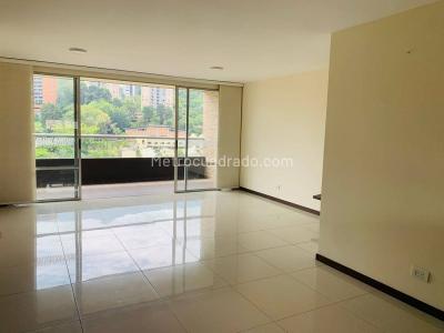 Apartamento de 3 alcobas en arriendo en El Poblado, Medellín, 130 m² · foto 13 de 19
