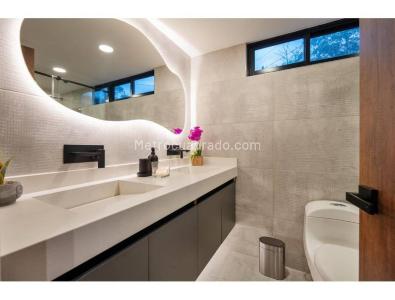 Apartamento de 3 alcobas en venta en El Poblado, Medellín, 197 m² · foto 18 de 20
