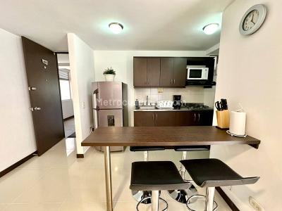 Apartamento de 1 alcoba en arriendo en Laureles, Medellín, 36 m² · foto 2 de 17