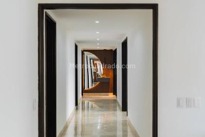 Apartamento en venta en El Poblado, Medellín · foto 13 de 20