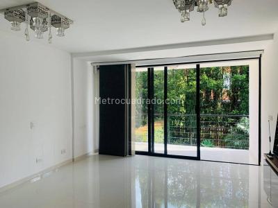 Casa de 3 alcobas en venta en San Lucas, Medellín, 168 m² · foto 19 de 20