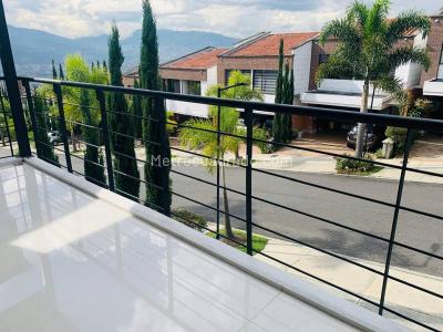 Casa de 3 alcobas en venta en San Lucas, Medellín, 168 m² · foto 9 de 20