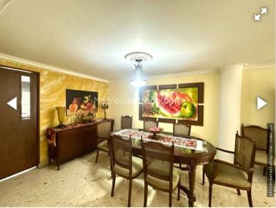 Casa de 4 alcobas en venta en El Poblado, Medellín, 220 m² · foto 4 de 20