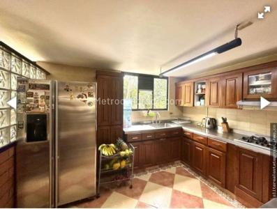 Casa de 4 alcobas en venta en El Poblado, Medellín, 220 m² · foto 7 de 20
