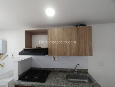 Apartamento de 3 alcobas en venta en Machado, Bello, 60 m² · foto 2 de 20