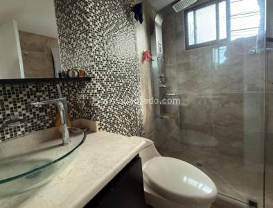 Casa de 1 alcoba en venta en El Poblado, Medellín, 220 m² · foto 10 de 13