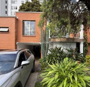Casa de 1 alcoba en venta en El Poblado, Medellín, 220 m² · foto 13 de 13