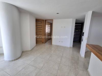 Apartamento de 3 alcobas en venta en San Antonio, Rionegro, 73 m² · foto 2 de 12
