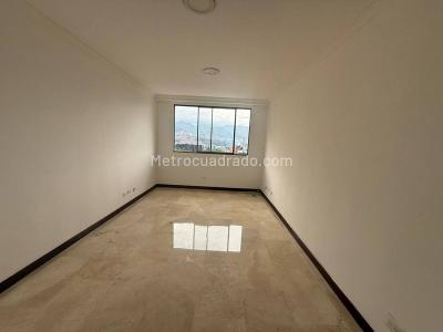 Apartamento de 3 alcobas en arriendo en Los Balsos, Medellín, 187 m² · foto 7 de 17
