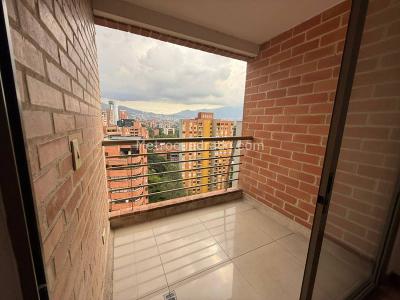 Apartamento de 3 alcobas en arriendo en Los Balsos, Medellín, 187 m² · foto 8 de 17