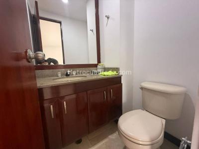 Apartamento de 3 alcobas en arriendo en Los Balsos, Medellín, 187 m² · foto 13 de 17