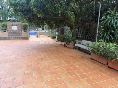 Apartamento de 3 alcobas en arriendo en Los Balsos, Medellín, 187 m² · foto 16 de 17
