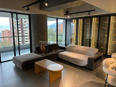 Apartamento en venta en El Poblado, Medellín · foto 2 de 20