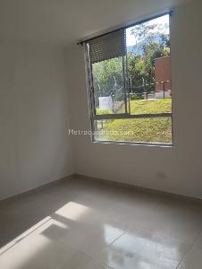 Apartaestudio en venta en San Antonio De Prado, Medellín, 35 m² · foto 2 de 9