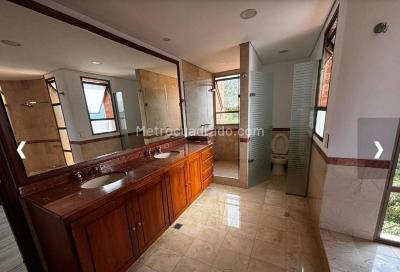Apartamento de 4 alcobas en venta en El Poblado, Medellín, 245 m² · foto 10 de 20